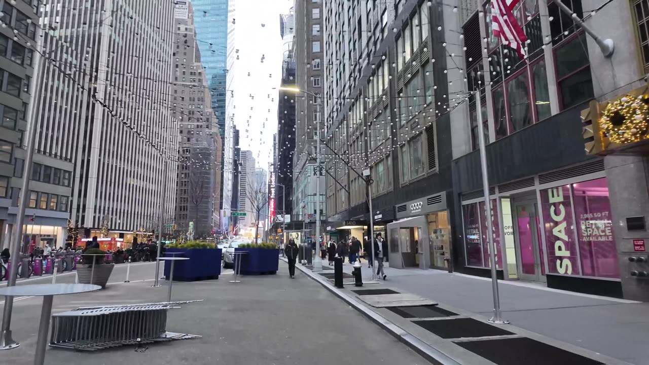🗽 NYC Live 🔴 Walk (Chat on YouTube)