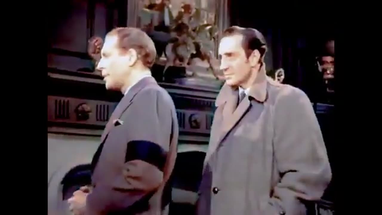 Sherlock Holmes,( The Scarlet Claw )