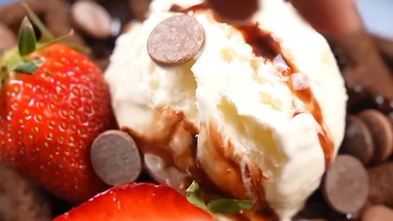 How to Make Irresistible Eggless Chocolate Waffles 🍫🧇