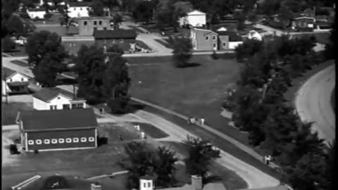 DISCOVER MICHIGAN THIS YEAR... - DISCOVER MICHIGAN THIS YEAR, WORLD'S FINEST PLAYGROUND - fc-fc-4250