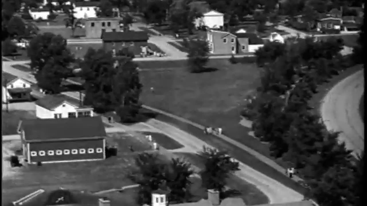 DISCOVER MICHIGAN THIS YEAR... - DISCOVER MICHIGAN THIS YEAR, WORLD'S FINEST PLAYGROUND - fc-fc-4250