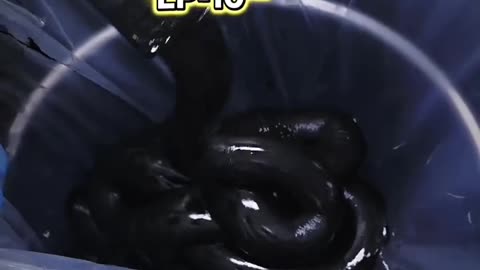 Muscle's Lithium EP Plus LP-10™ Grease Protects Moving Parts Against Extreme Pressure