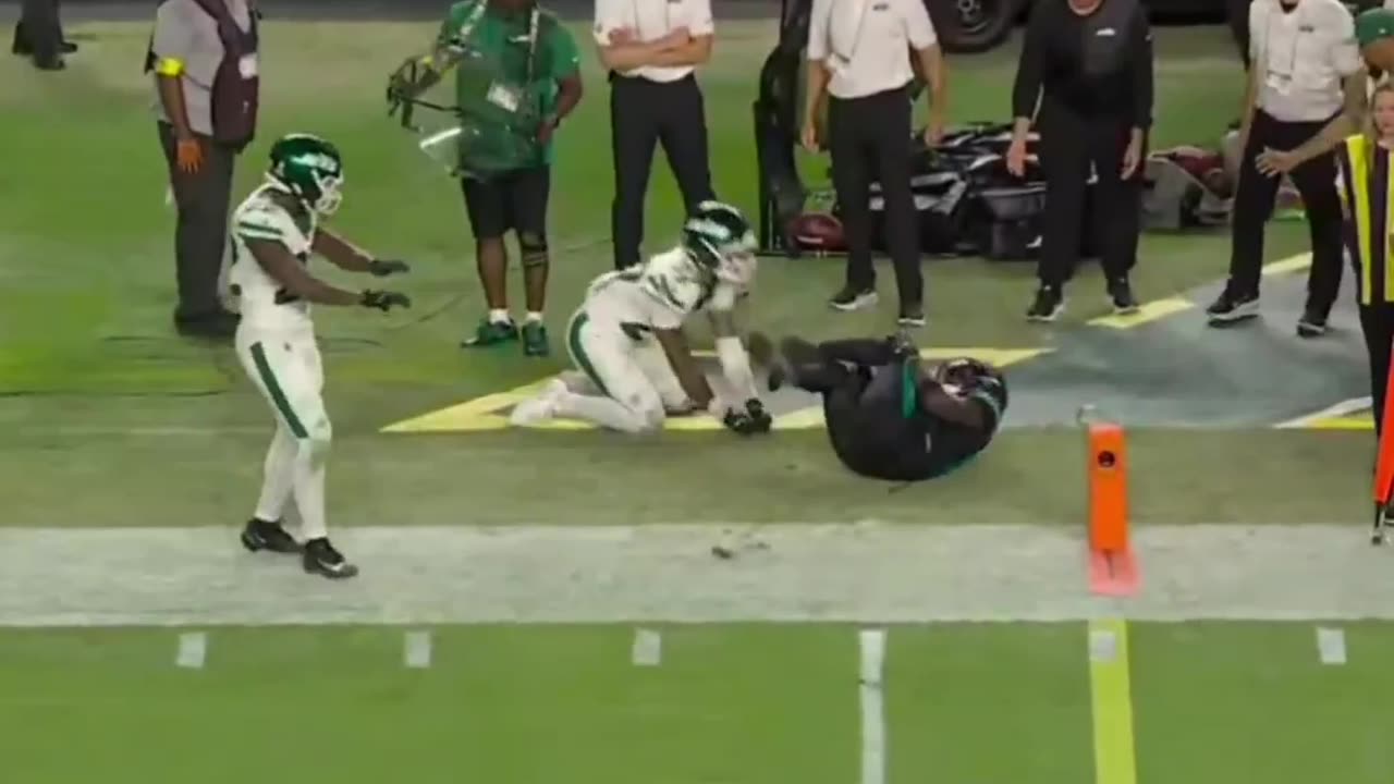 TYREEK HILL’S GRUESOME INJURY.