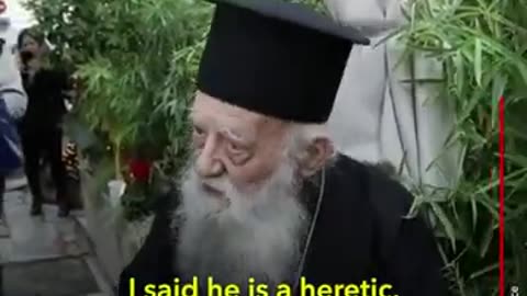 GREEK ORTHODOX PRIEST HAILS AT THE POPE, 📢 HERETIC - Reloaded from Greek Times