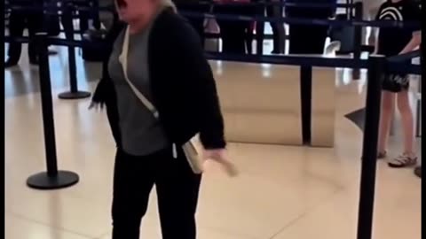 Travelers Going Crazy !!! #governmentshutdown #airport #crazytravelers