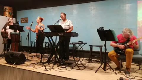 Friday Night Worship: Team