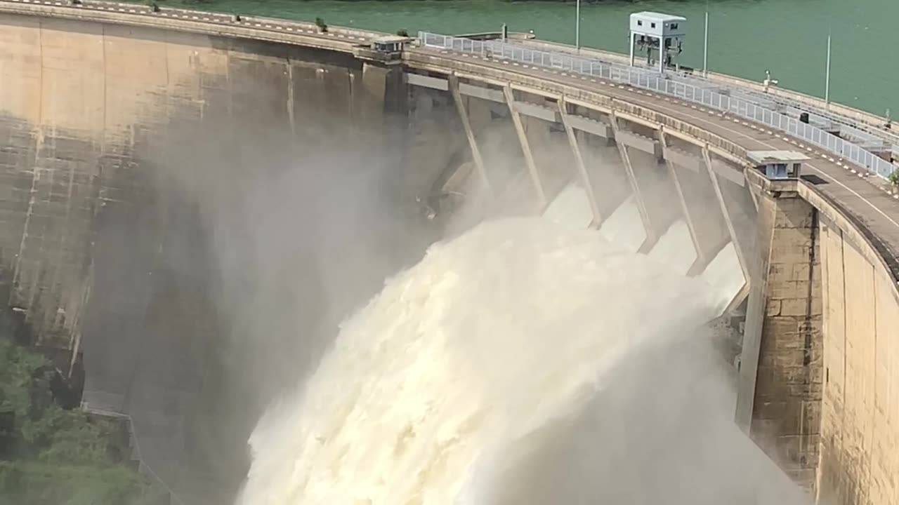 Victoria Dam Sri Lanka 🍃