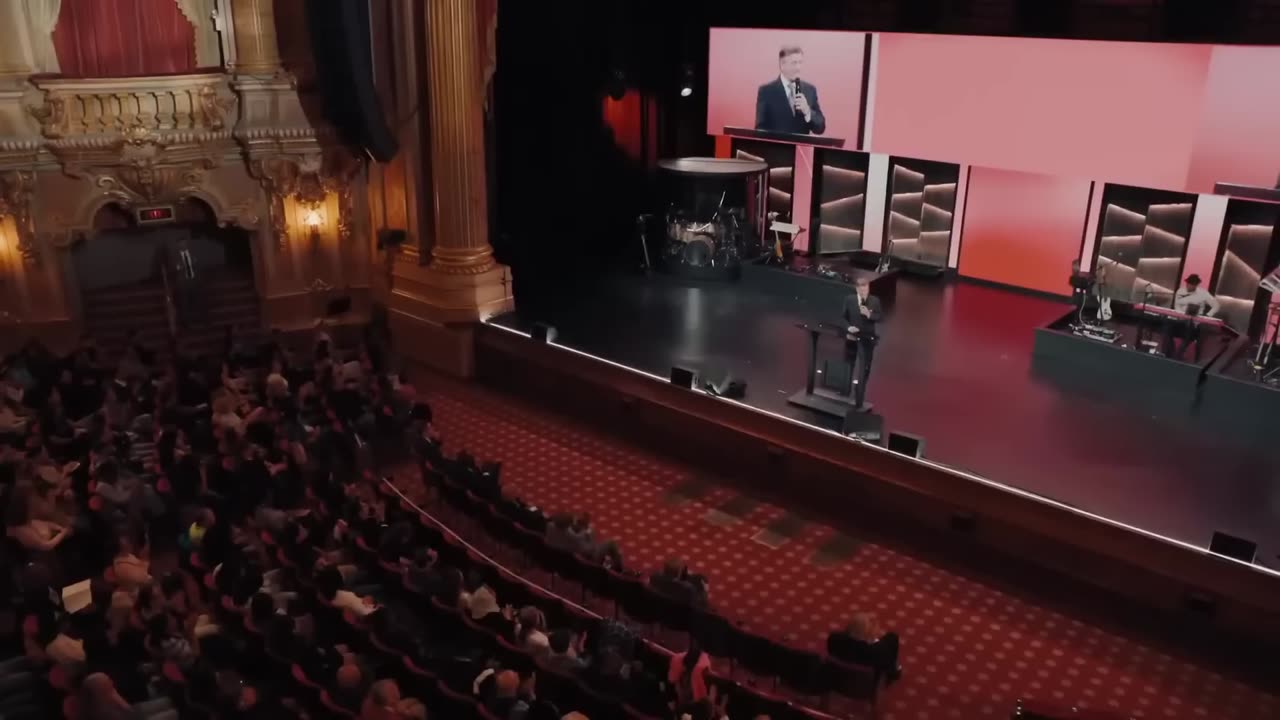 Pastor Carter Conlon Returns From Hospital