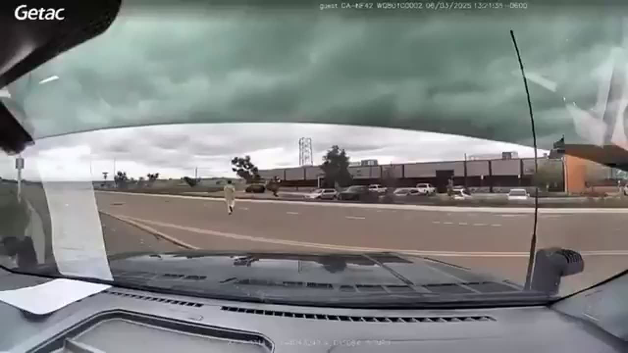 Police forced to run over armed man attempting to hijack car with family, Pueblo CO