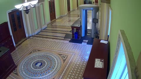 0304USCS03SenateGallerySWnearS324_2021-01-06_09h00min01s690ms.mp4