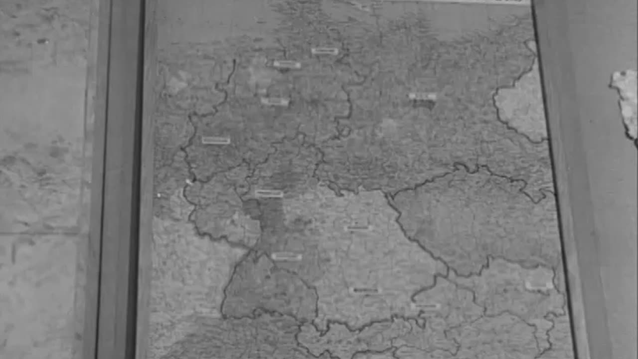 WORLD IN FILM. Issu... - WORLD IN FILM. Issue no. 61, ALLIED CONTROL COUNCIL, BERLIN - 111-adc-10083