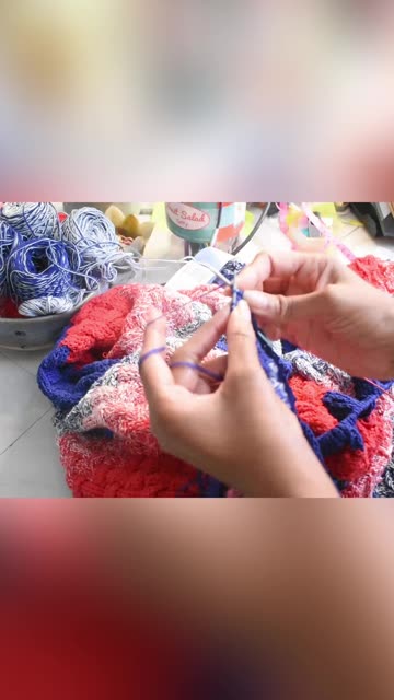 January's knitting pattern freebie! Entrelac & lots of ribbing 🧶