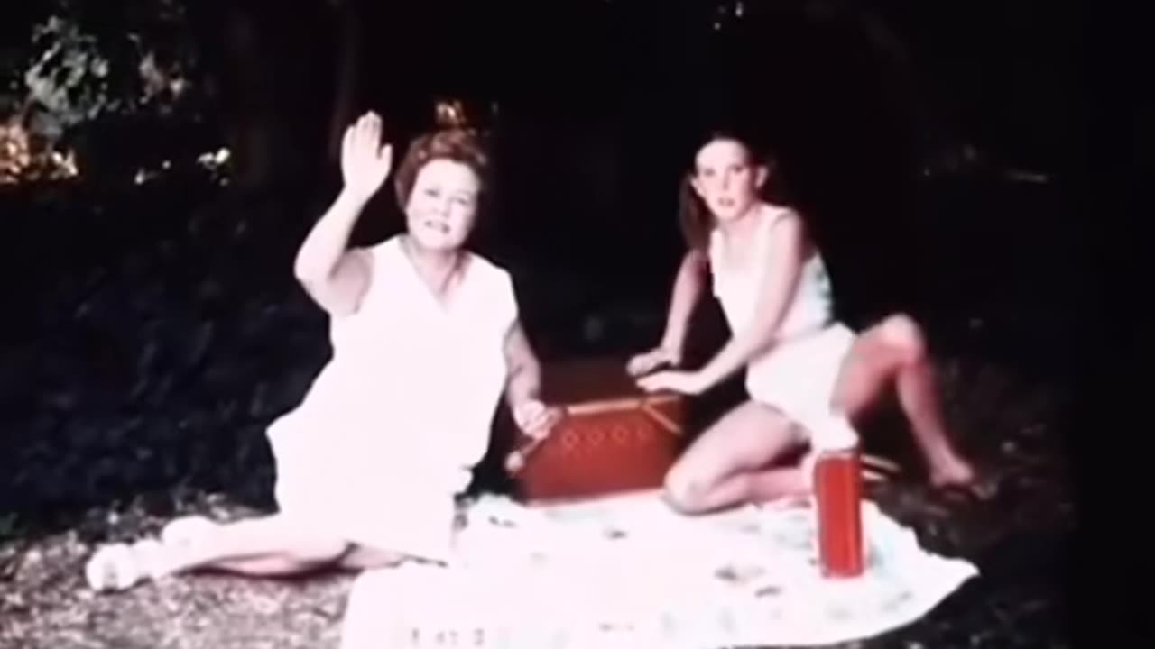 😩💀 The Last Thing You See Before You Die... | TheHauntingHour