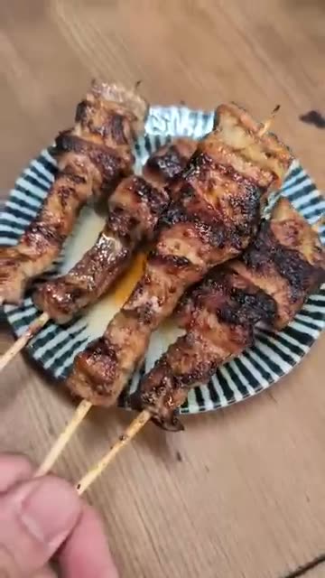 $10 Grilled Eel in a Tiny Tokyo Alley?! 🐟🔥 Legendary Unagi at Omoide Yokocho!