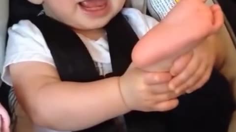 Baby Discovers His Own Foot – Too Cute & Funny!