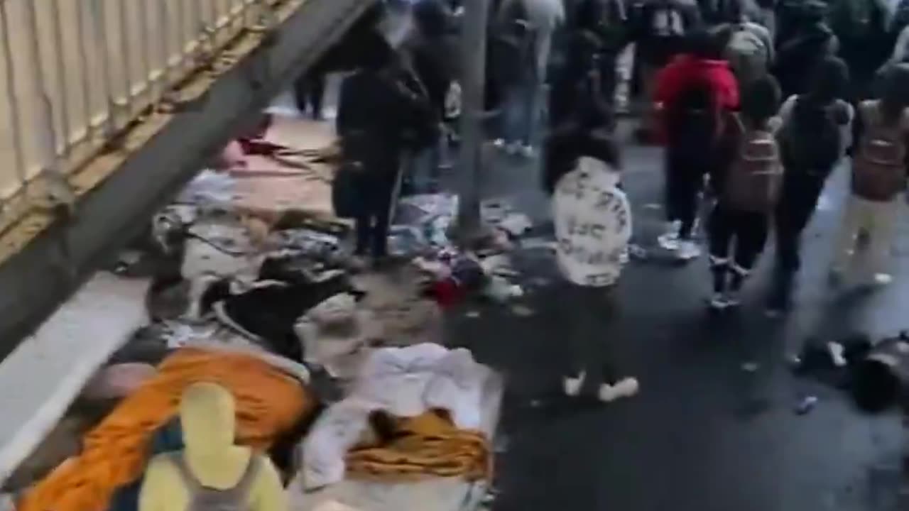 It looks like third world but it's Paris. Incredible.