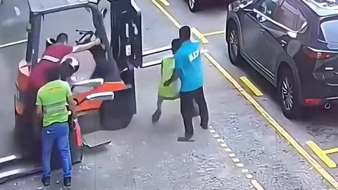 this man very lost car