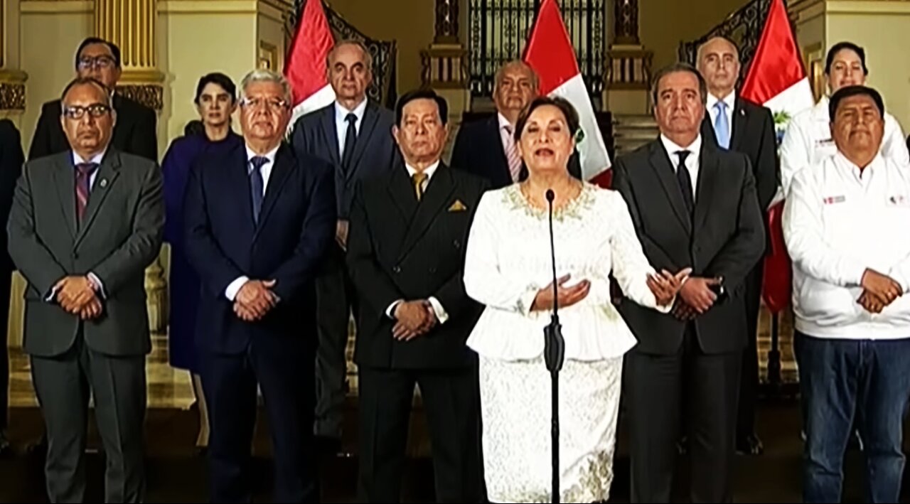 El Congreso peruano destituye a la presidente Dina Boluarte