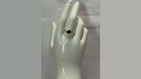 Angled Oval Black Onyx Gemstone w/ Clear Mini-Gemstones on Gold-Tone RING sz 8.5