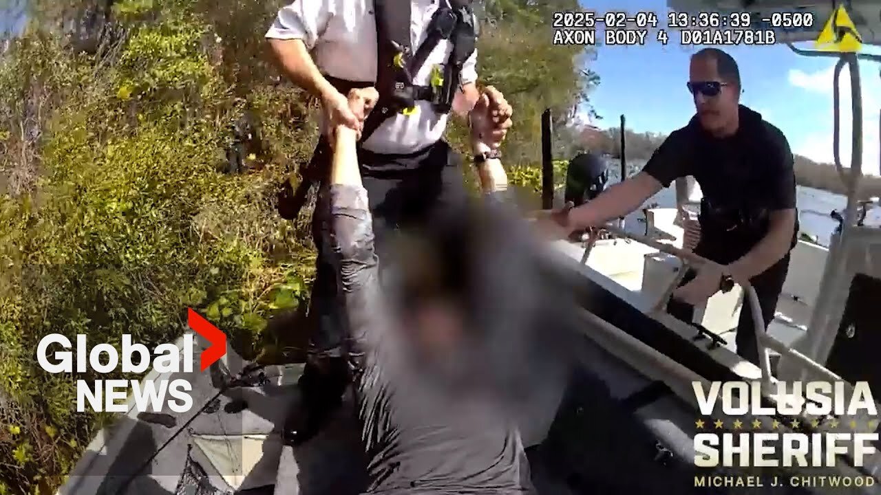 Scary moment as police try to stop out-of-control motorboat after driver passes out