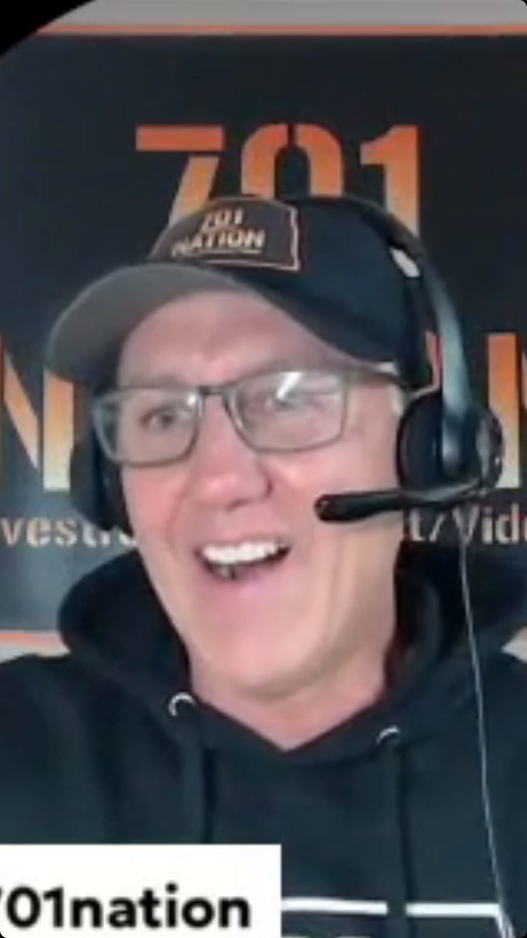 JD's opinion of gun shows. thumbnail