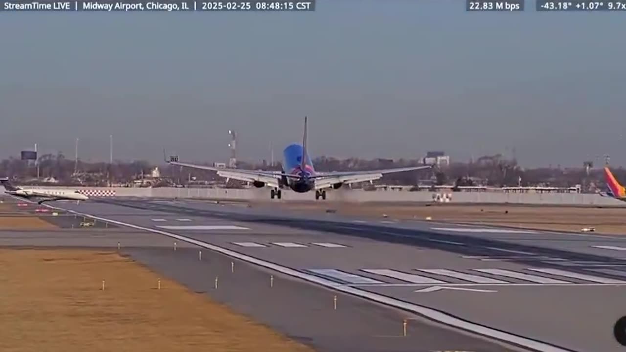 Close call with plane at Midway Airport in Chicago, Illinois