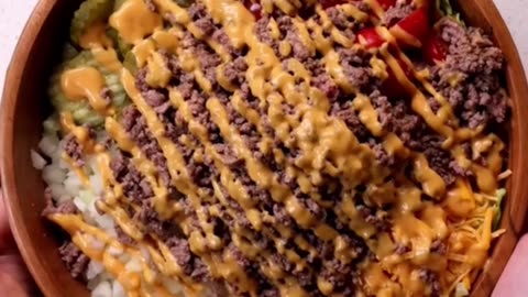 HIGH PROTEIN LOW CALORIE Big Mac Salad