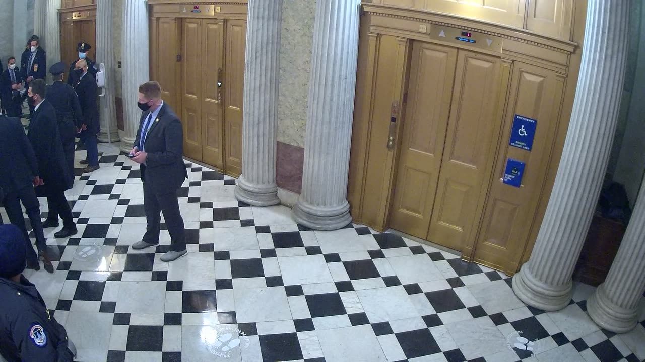 0211USCS02UpperSenDoorElevators_2021-01-06_20h04min54s973ms.mp4