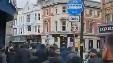 Islamic invaders are hunting British Christians, shouting "Allah Akbar." Keir Starmer