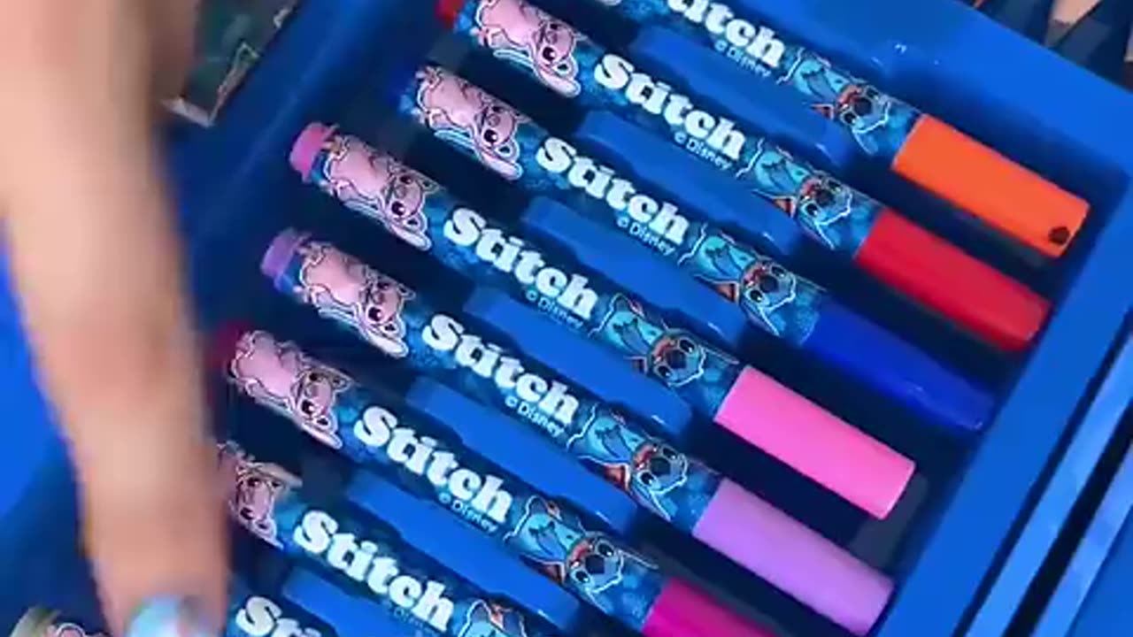 Viral: DRAWING, BUT I CAN ONLY USE ART SUPPLIES WITH STITCH💙 DID YOU FIND HIDDEN