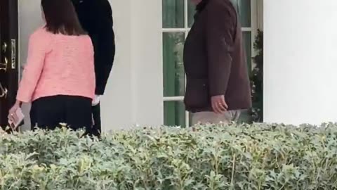 Tucker Carlson entering the White House on Thursday.