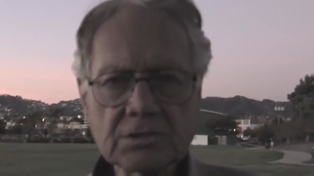 Former FBI Cheif Ted Gunderson - Exposes chemtrails'