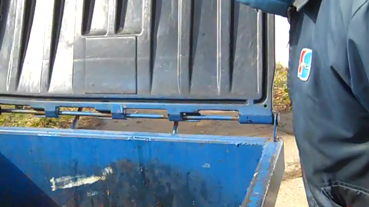 Hey Gang, come on in the shop while I get my Van worked on