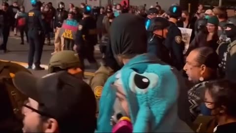 Portland, Oregan - The Radical Communists - 5D is way out of their reach