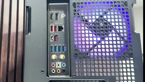 I Bought the Best Gaming PC at Costco For Christmas… Is It Worth it?!