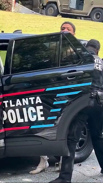 Last New Orleans Jailbreak Fugitive Busted in Atlanta: Shirtless Suspect Blows Kisses to Cameras