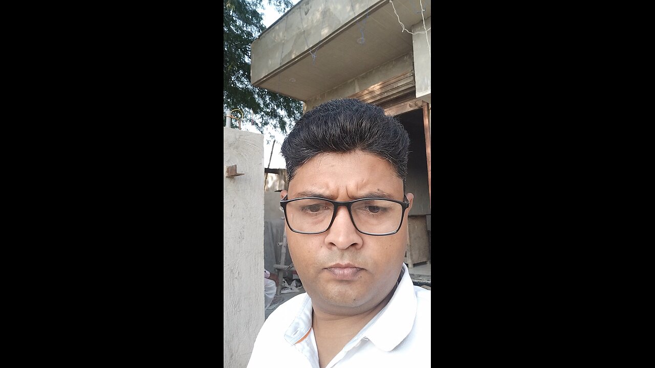 Aaj Lagvayi Dukaan Ki Shutter