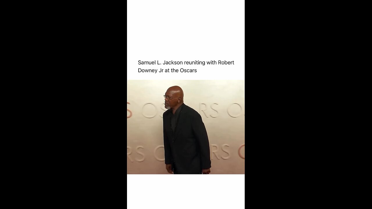 Samuel L. Jackson reuniting with Robert Downey Jr at the Oscars