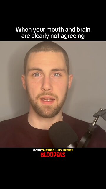 Podcasters brain shuts down mid episode