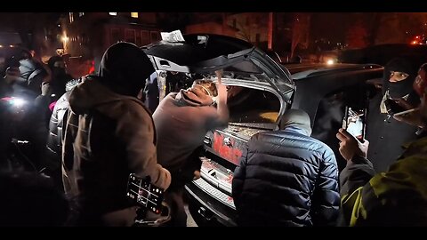 SHOCKING: Minneapolis Rioters Loot ICE/FBI Vehicles, Steal Guns & Dox Agents LIVE on Stream!