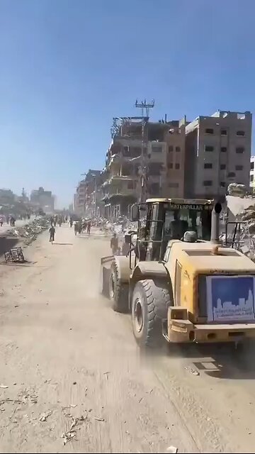 The Gaza municipality has begun clearing rubble from its main streets.