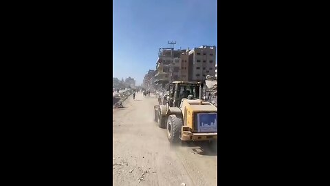 The Gaza municipality has begun clearing rubble from its main streets.