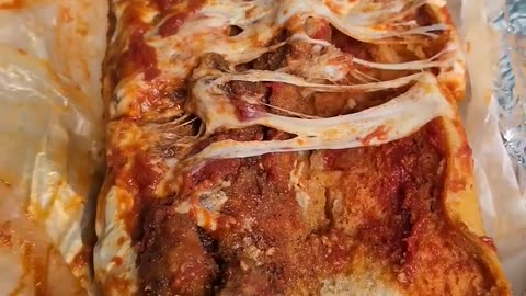 🧀 Cheesiest Chicken Parm Hero Sandwich?! Carlos Deli Brooklyn 😋🍴