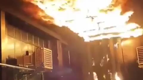 5D theater gives the illusion of being engulfed in flames