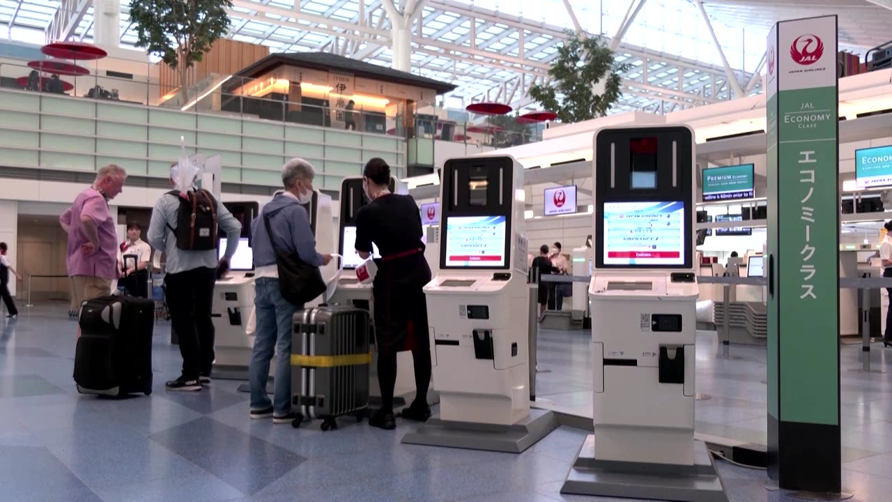 Japan Airlines hit by cyberattack, causing some delays