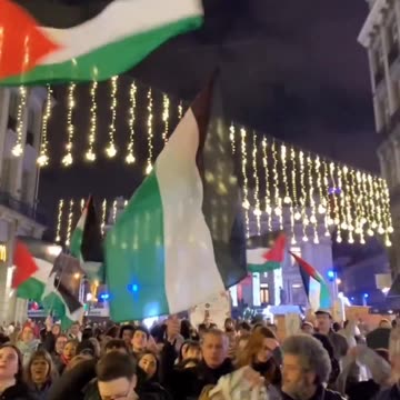Muslim invaders take over Christmas ceremony