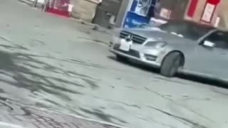 UNSUSPECTING WOMAN GETS ROBBED DURING BROAD DAY IN BRAMPTON 🚗🥷