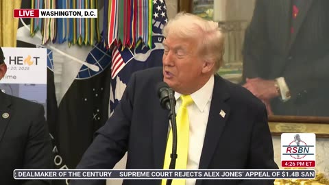 WATCH: President Trump "Hamas has no support" when asked about direct troop involvement - 10/15/25