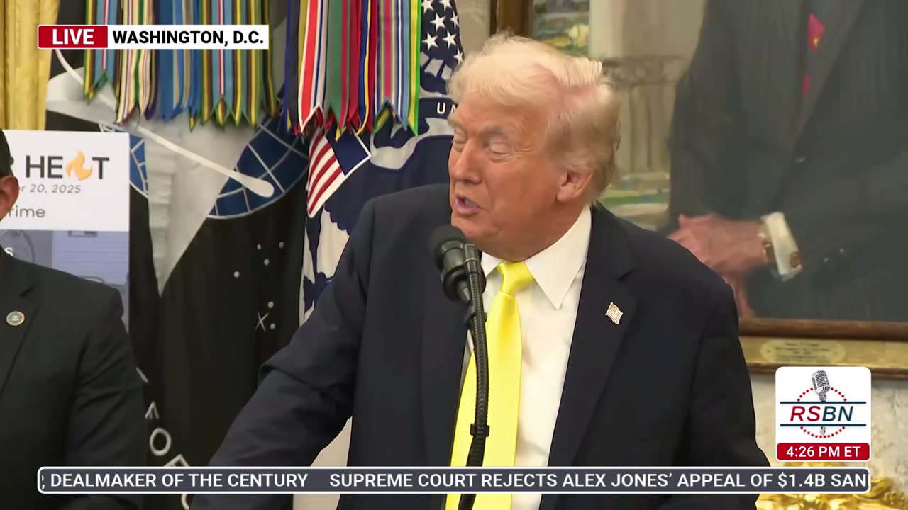 WATCH: President Trump "Hamas has no support" when asked about direct troop involvement - 10/15/25