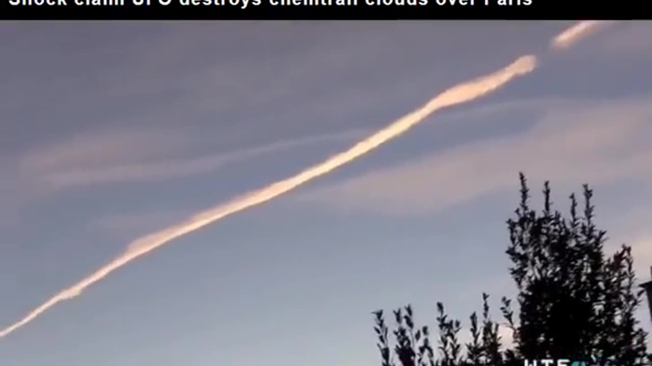 🛸👁️ Something Flying Into a Chemtrail Before Dissolving It! | TheTruthAbove